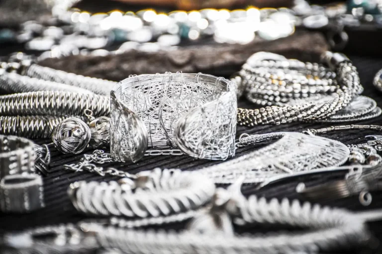 Why 925 Sterling Silver Is the Gold Standard in Jewellery Manufacturing